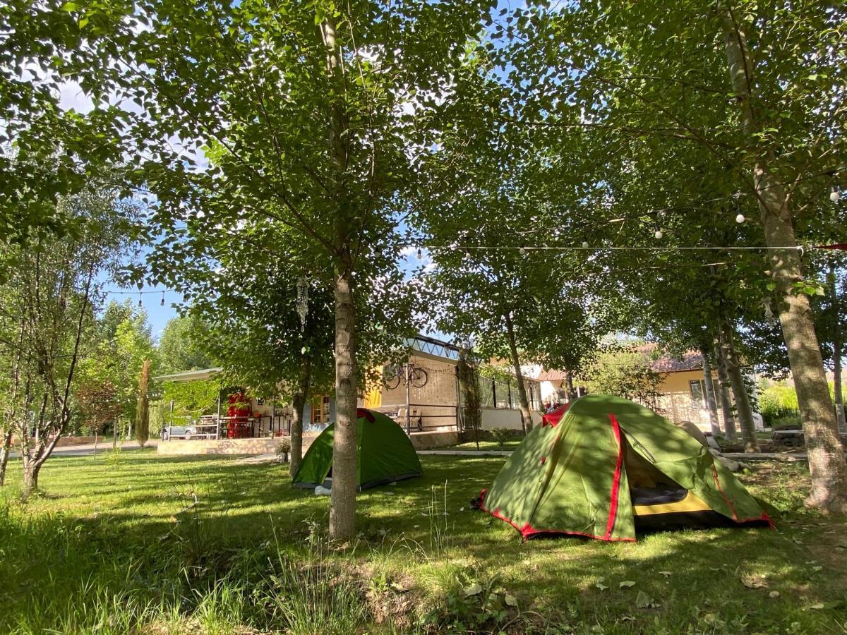 Crossway Camping Yeghegnadzor Екстер'єр фото