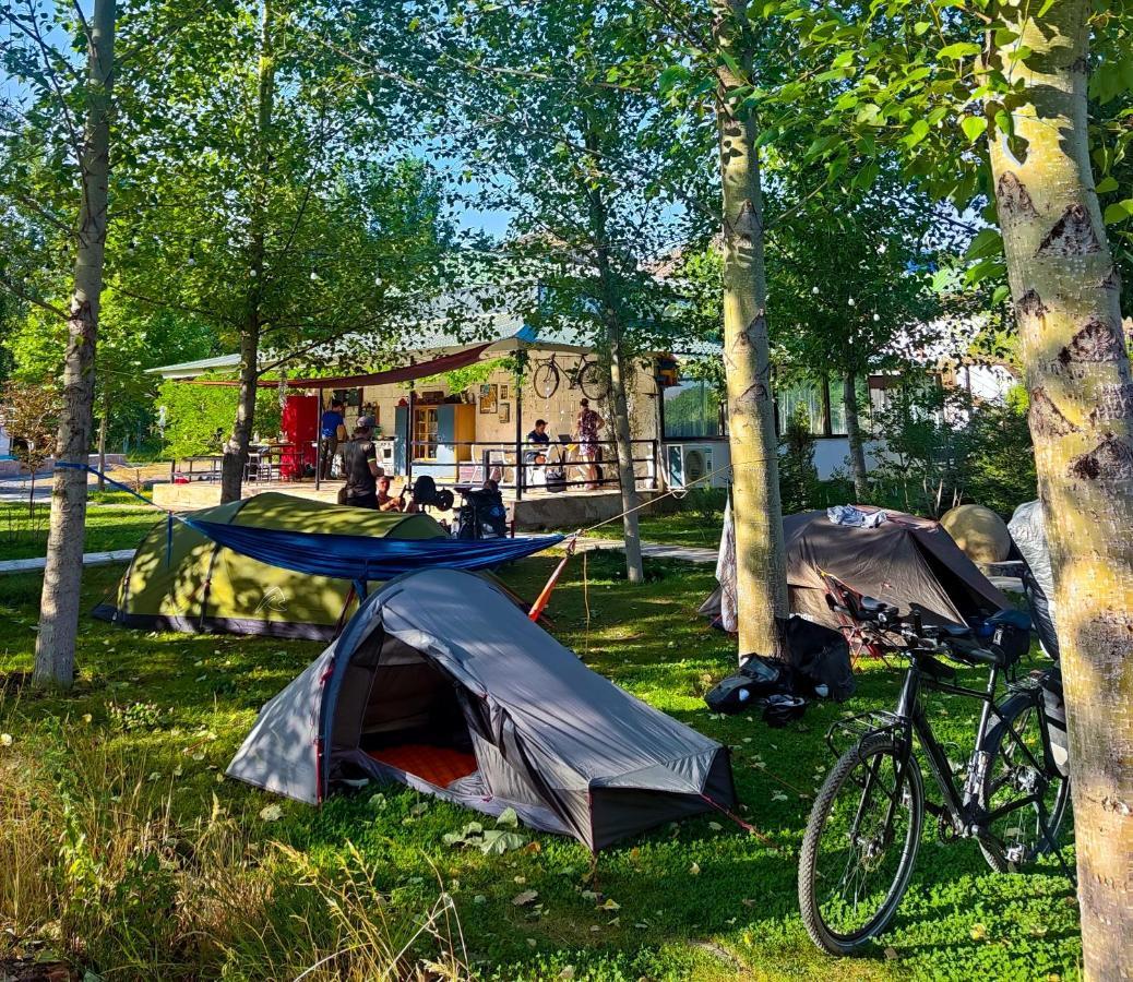 Crossway Camping Yeghegnadzor Екстер'єр фото